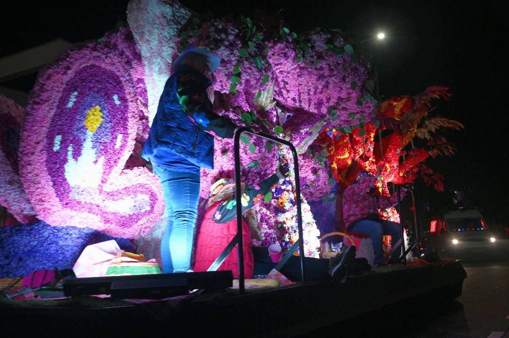 ../Images/Verlicht bloemencorso 2025 191.jpg